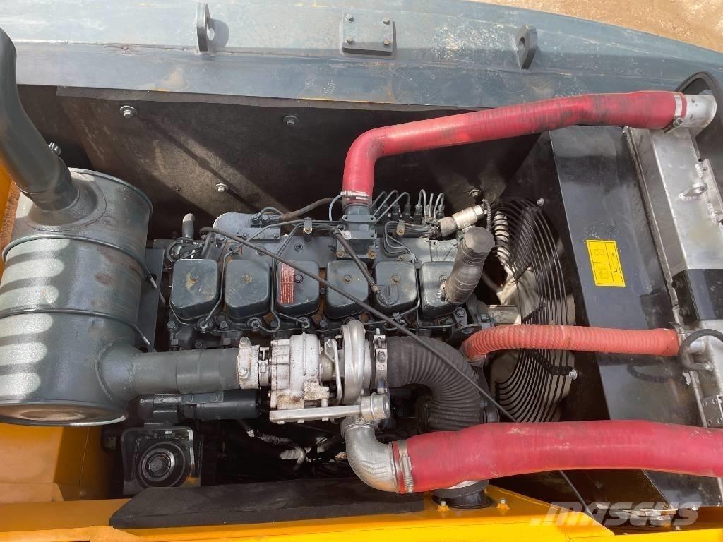 Hyundai 220LC-9S Excavadoras sobre orugas