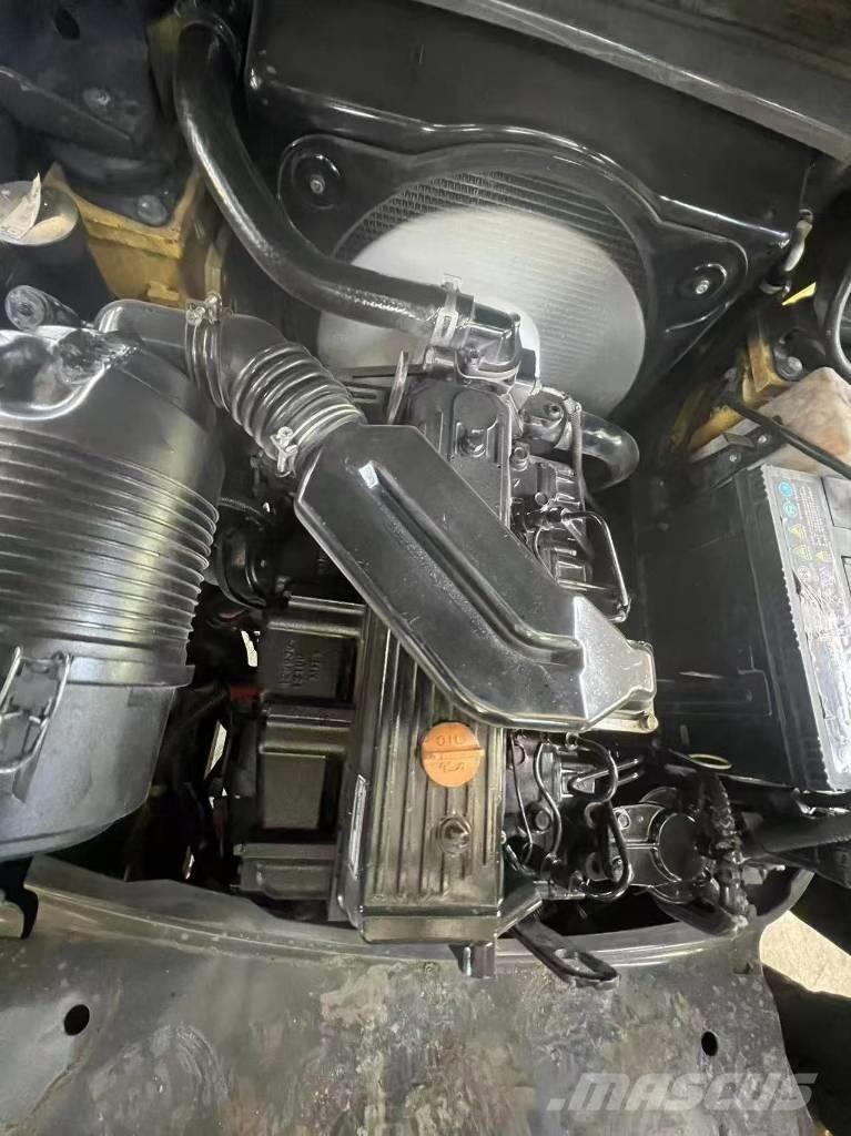 Komatsu FD 30 T-17 Camiones diesel