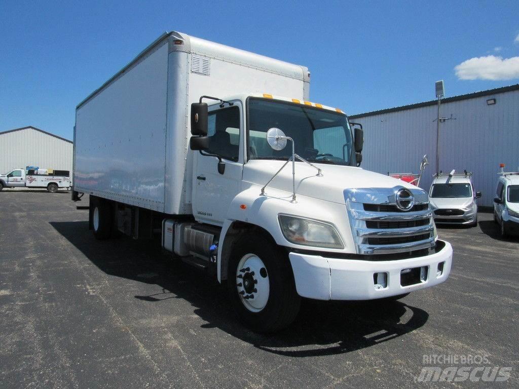 Hino 338 Camiones con caja de remolque