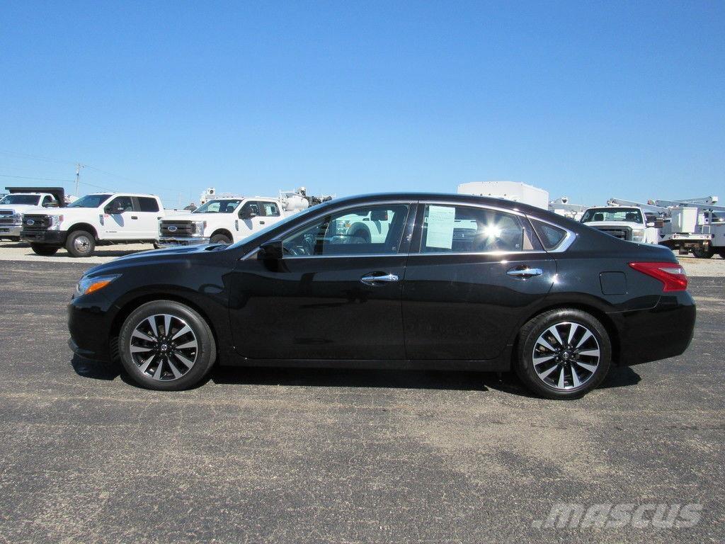 Nissan Altima Carros