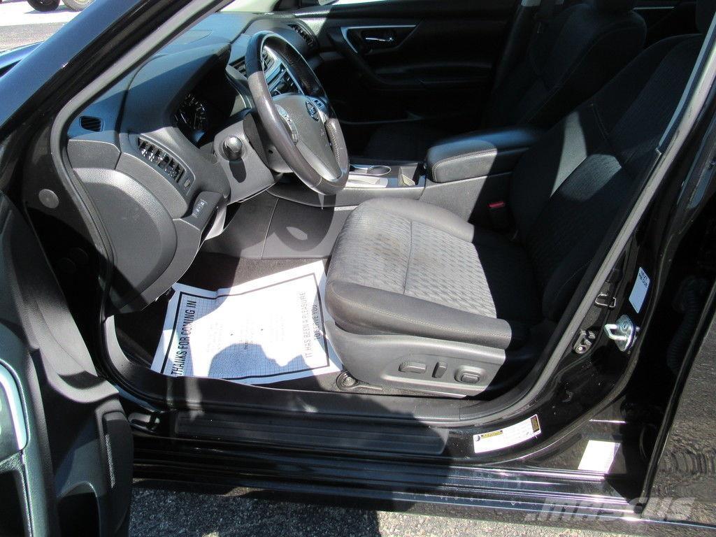 Nissan Altima Carros