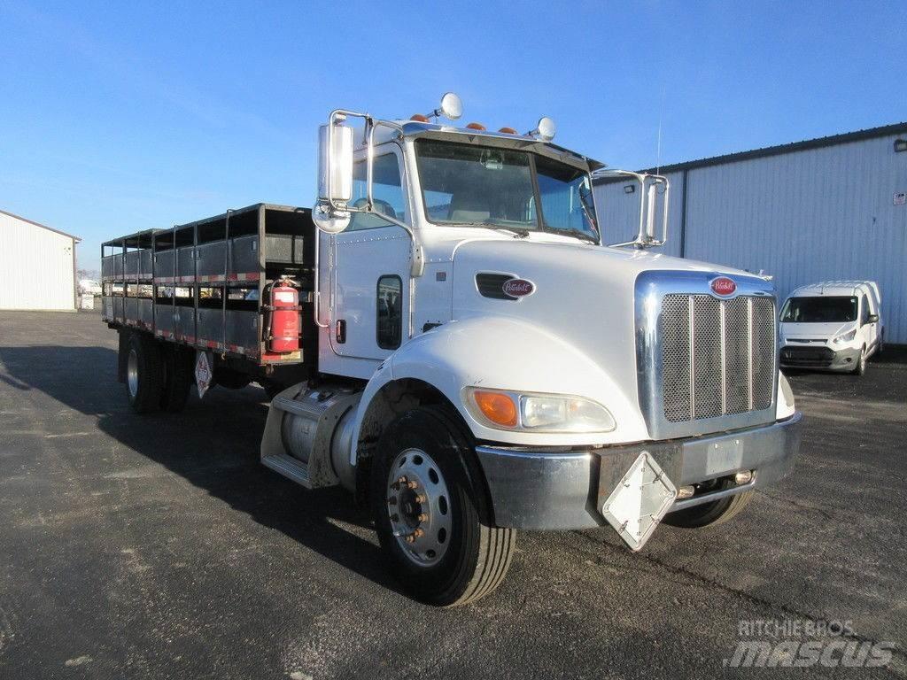 Peterbilt 335 Camiones de cama baja