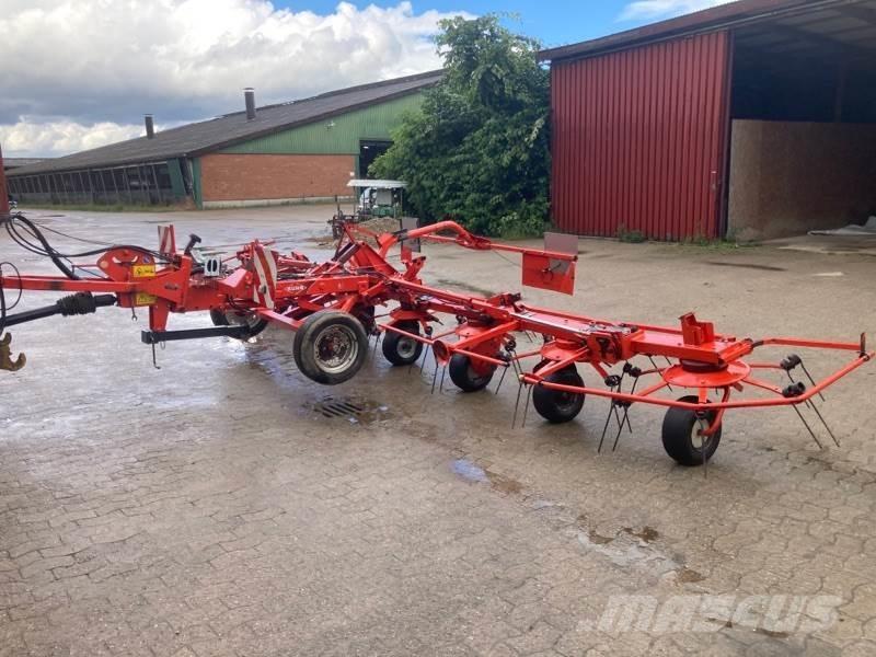 Kuhn GF 8702 T Rastrilladoras y rastrilladoras giratorias
