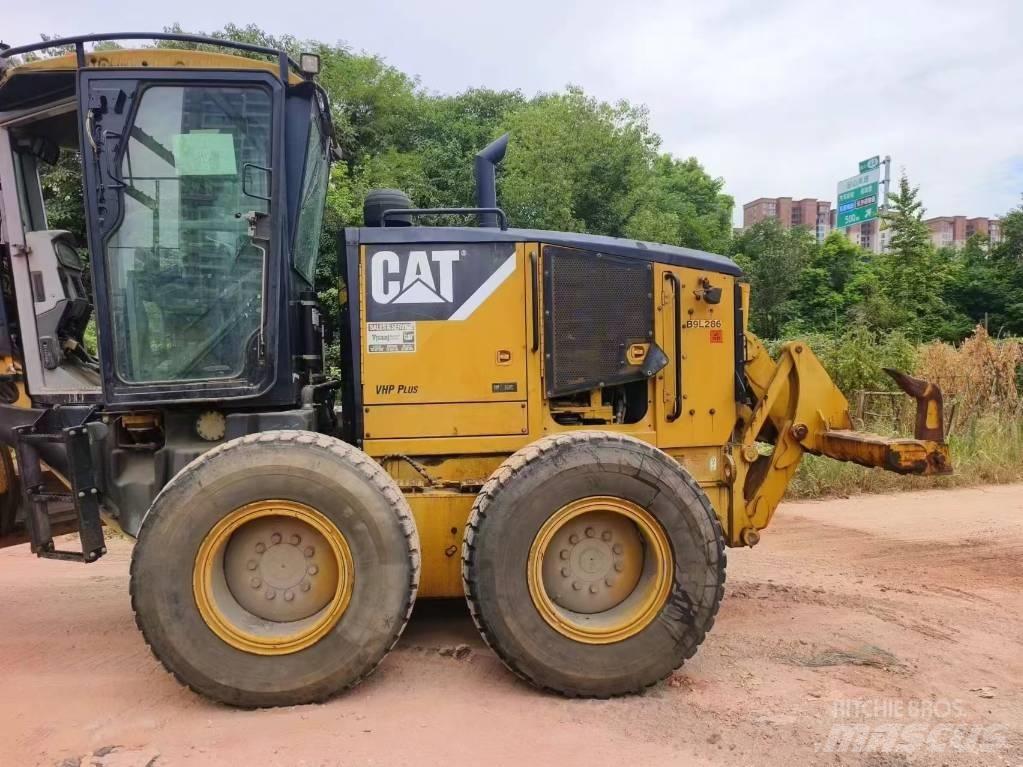 CAT 160 M Niveladoras