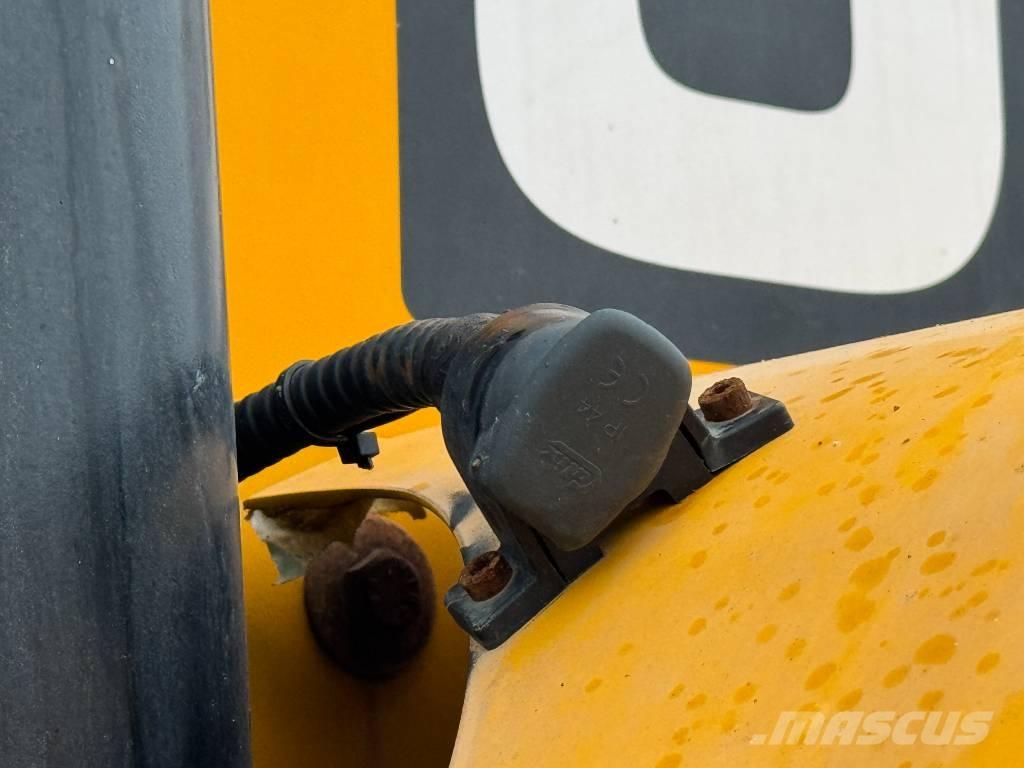 JCB 427 STAGE V Cargadoras sobre ruedas