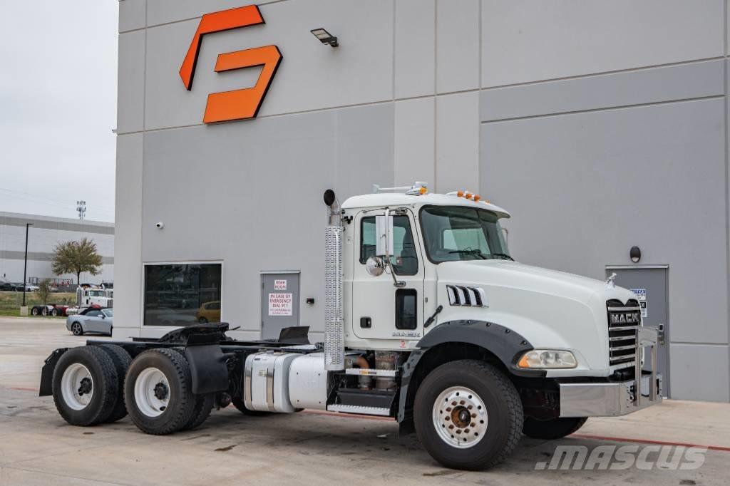 Mack Granite GU 813 Camiones tractor