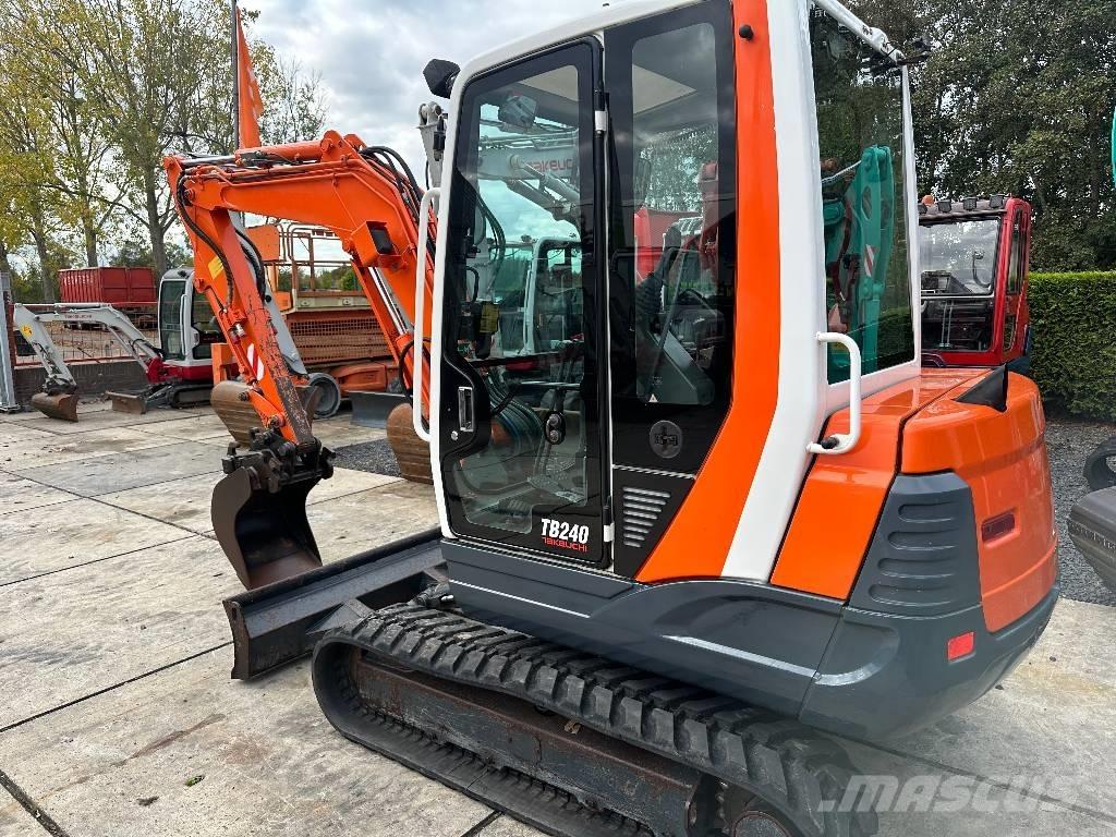 Takeuchi TB 235 CR Miniexcavadoras
