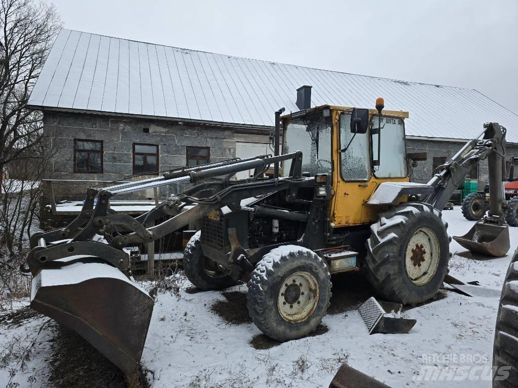 Valmet 6000 4x4 Retrocargadoras