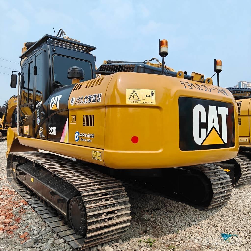 CAT 323D Excavadoras sobre orugas