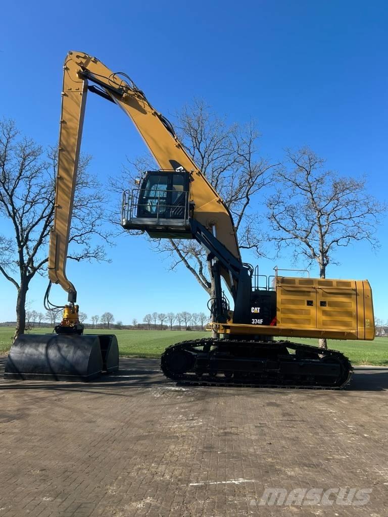 CAT 374 F Manejadores de residuos industriales