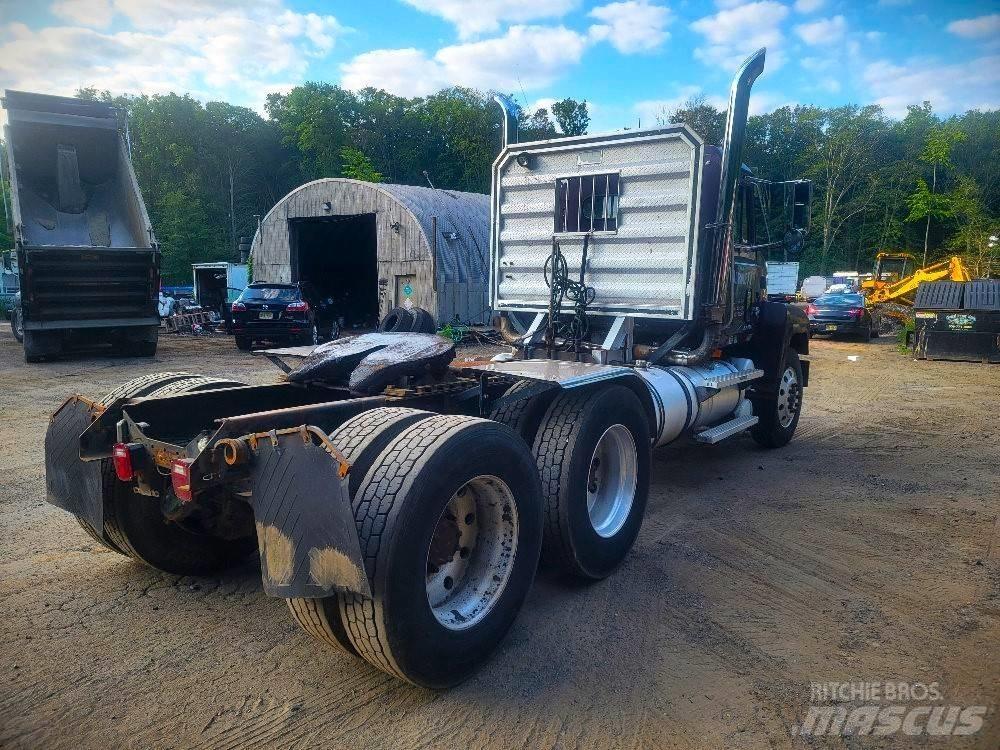 Mack CH 613 Camiones tractor