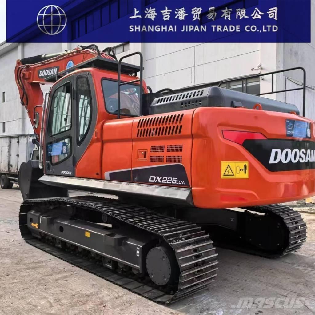 Doosan DX 225 Excavadoras sobre orugas