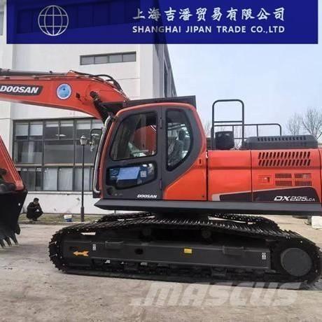 Doosan DX 225 Excavadoras sobre orugas