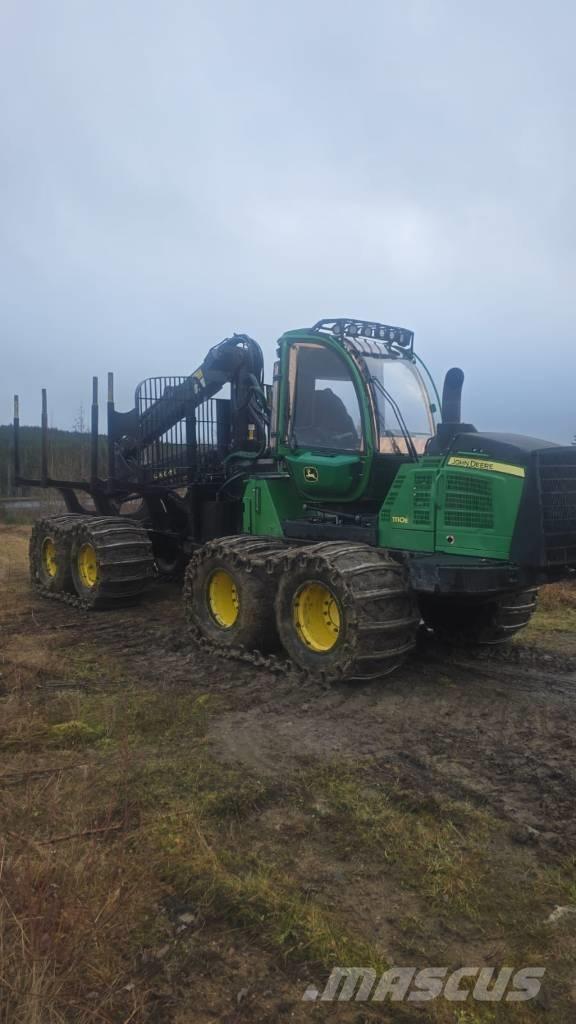 John Deere 1110 E Transportadoras