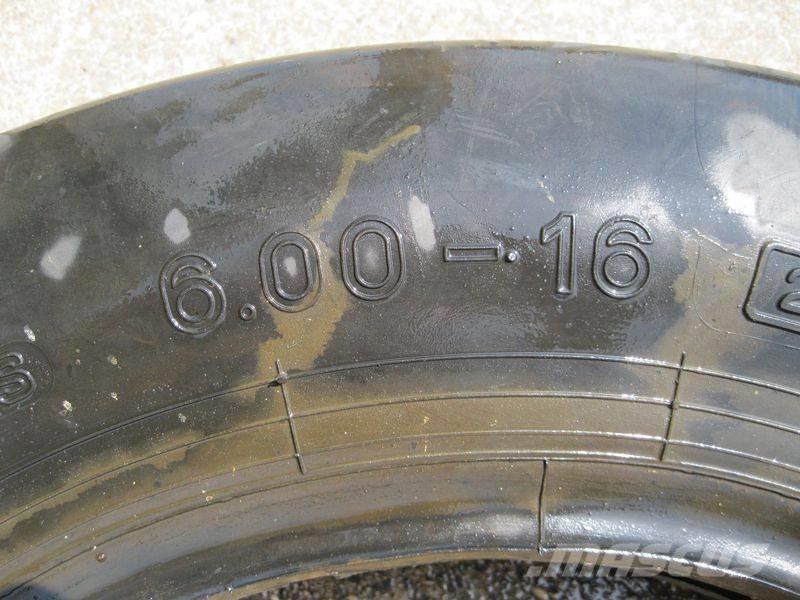 Pirelli 6.00-16 band Ruedas