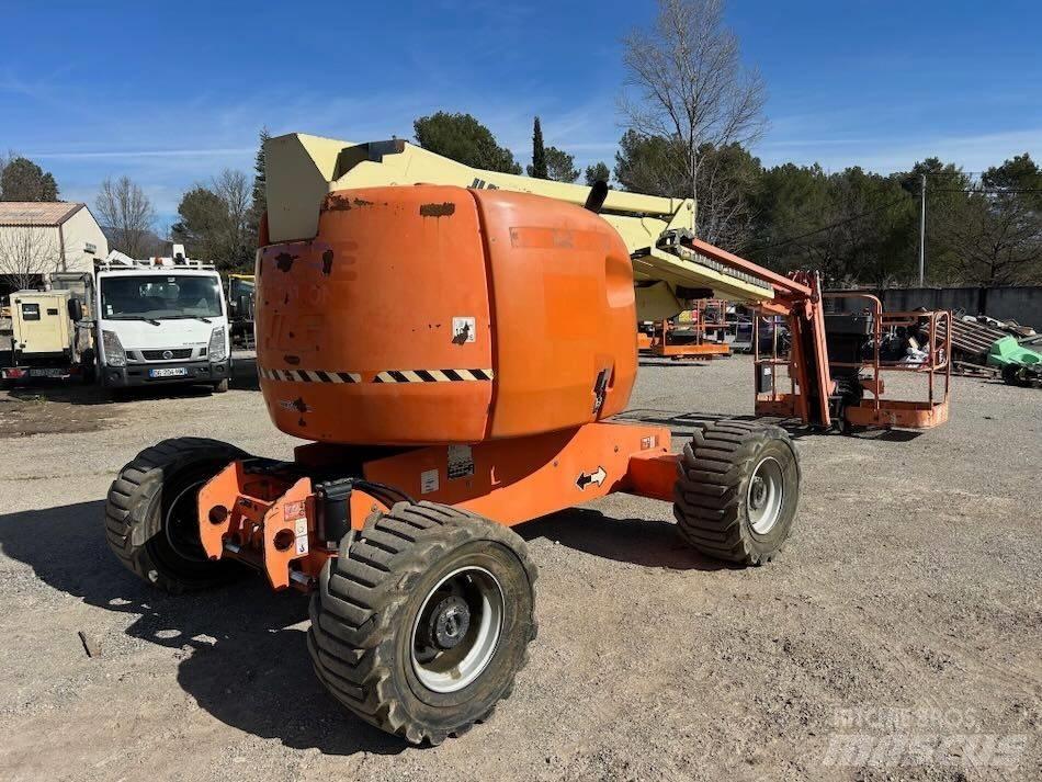 JLG 510 AJ Plataformas con brazo de elevación manual