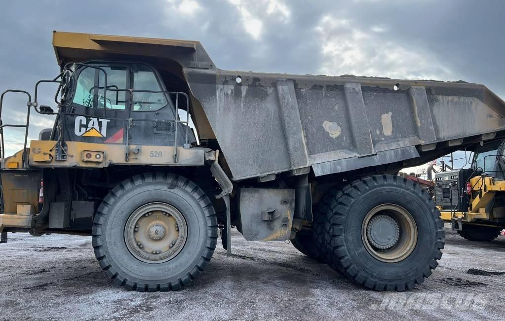 CAT 775 G Camiones de volteo rigidos