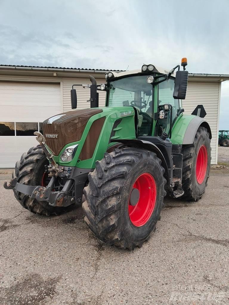 Fendt 828 Vario Tractores