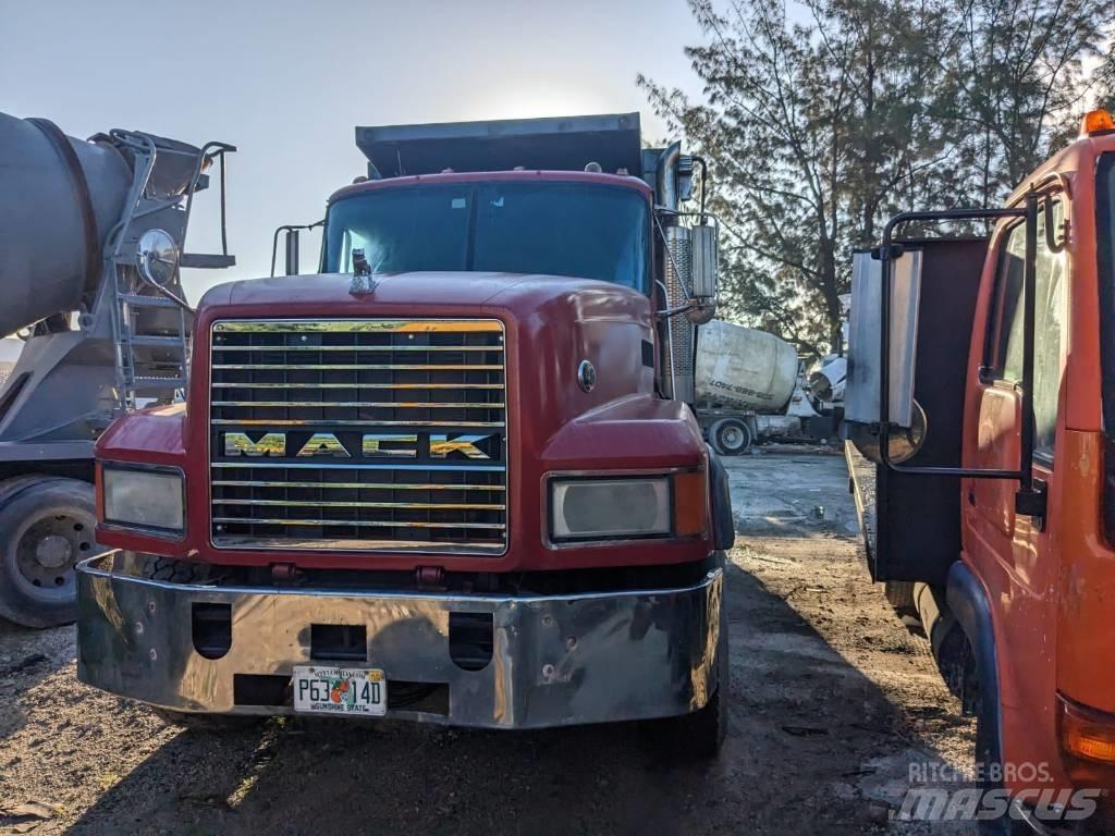 Mack CL 713 Bañeras basculantes usadas