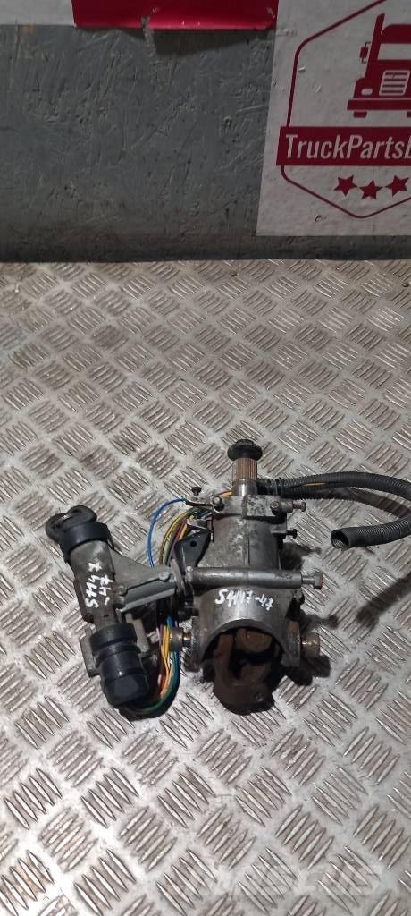 Scania R 420   1381796 Cabinas