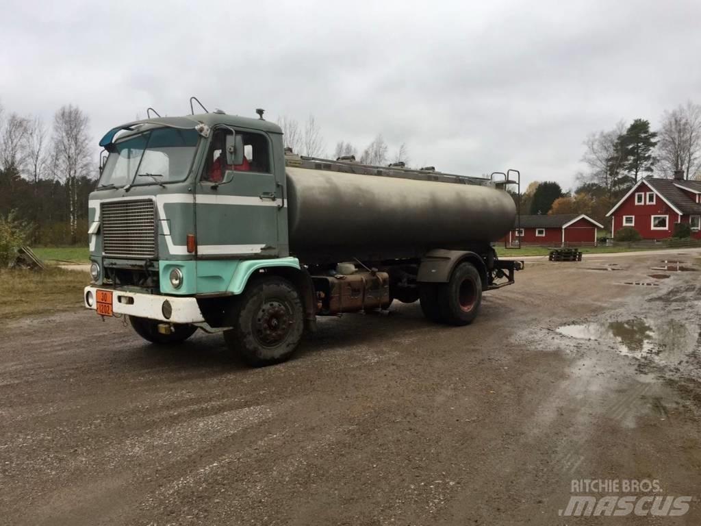 Volvo F 88 Camiones cisternas