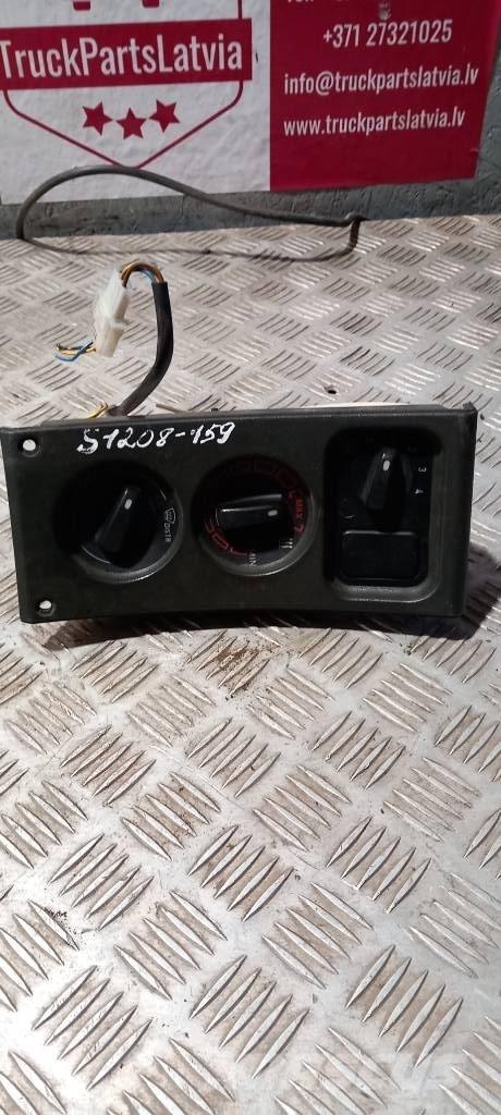 Scania 94 D.    1352348 Cabinas