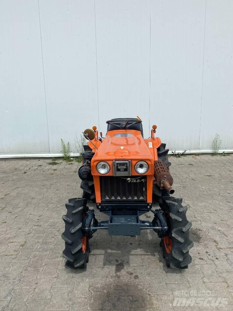 Kubota B7001 Tractores compactos