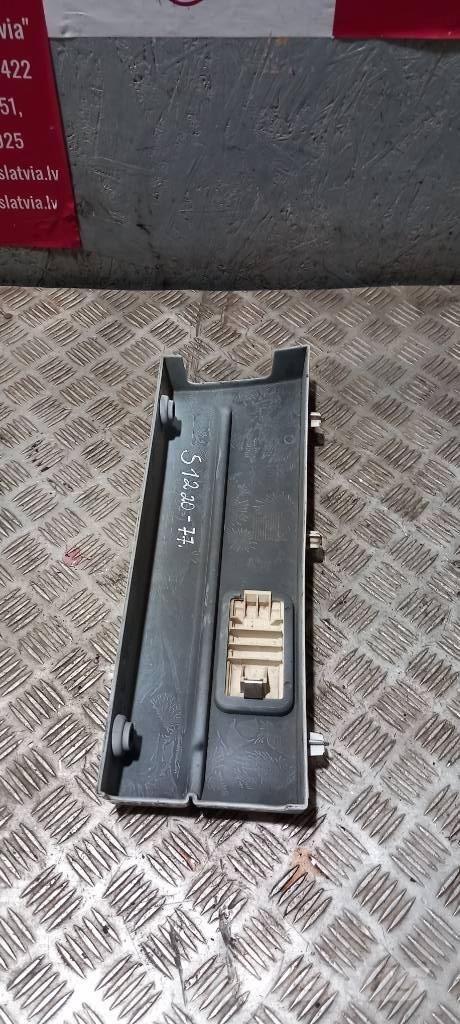 Scania G 400   1779118 Cabinas