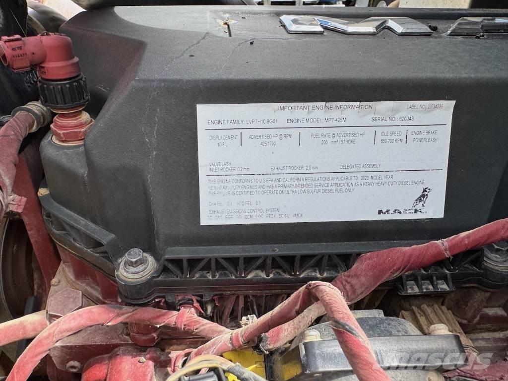 Mack Granite 64FR Bañeras basculantes usadas