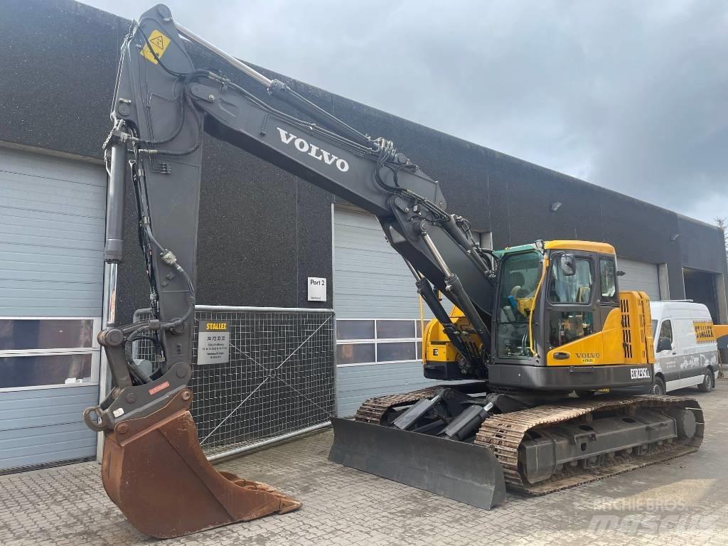 Volvo ECR235C Excavadoras sobre orugas