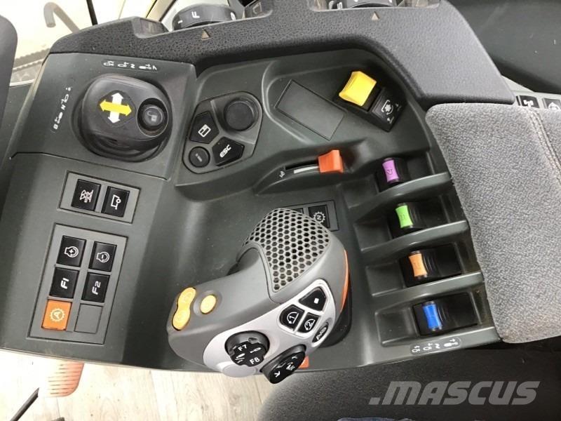 CLAAS Axion 830 Tractores