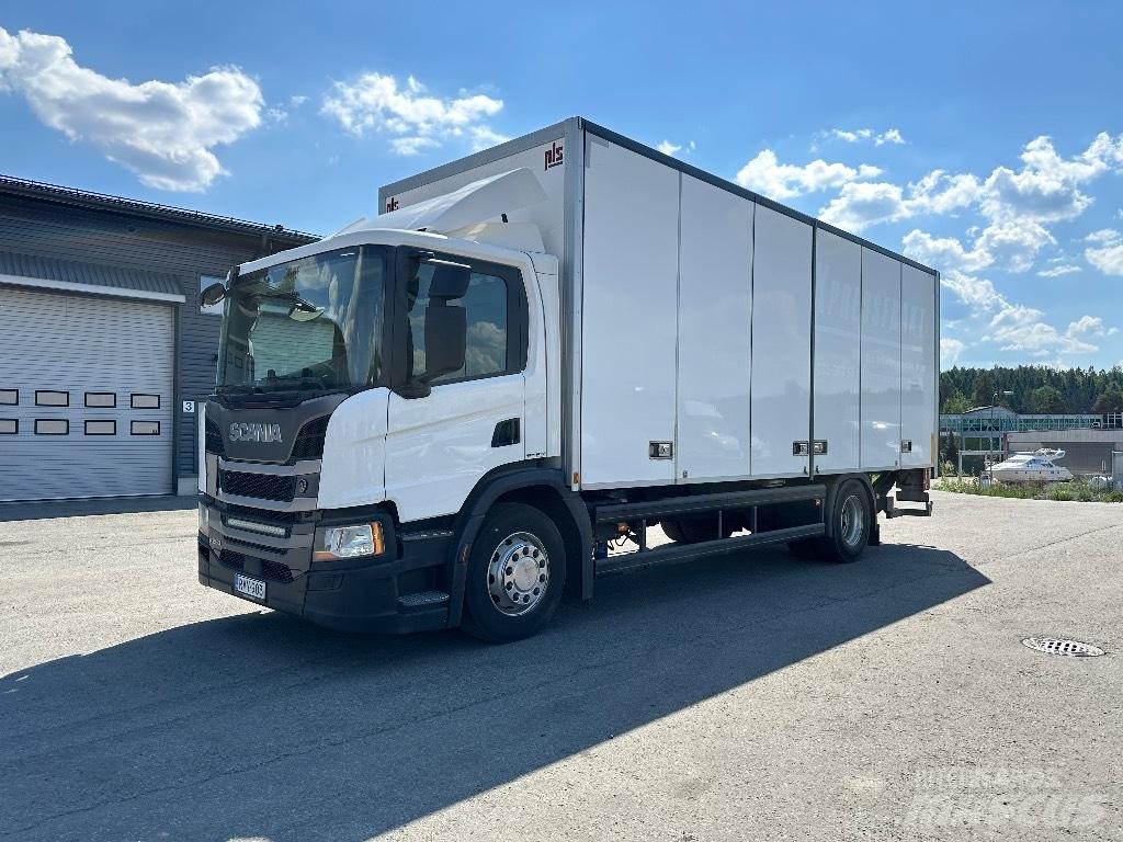 Scania P250 Camiones con caja de remolque