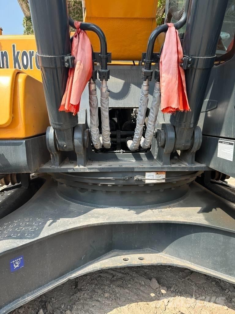 Hyundai 305LC-9S Excavadoras sobre orugas