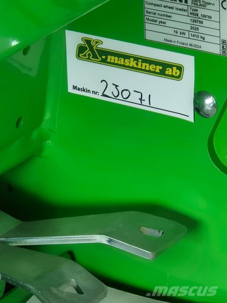 Avant 528 Cargadoras multifunción