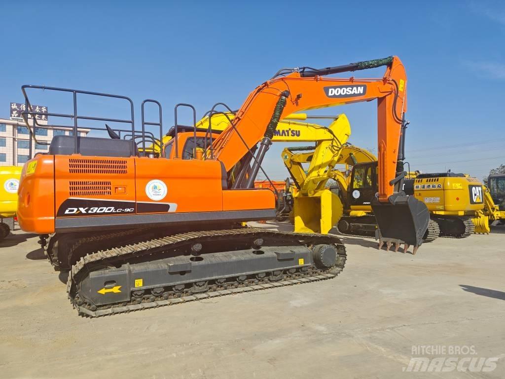 Doosan DX 300 Excavadoras sobre orugas