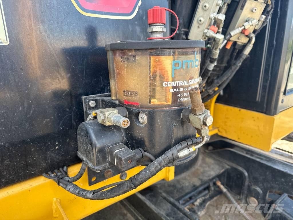 CAT 310 Excavadoras sobre orugas