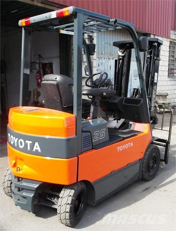 Toyota 7 FBMF 25 Carretillas de horquilla eléctrica