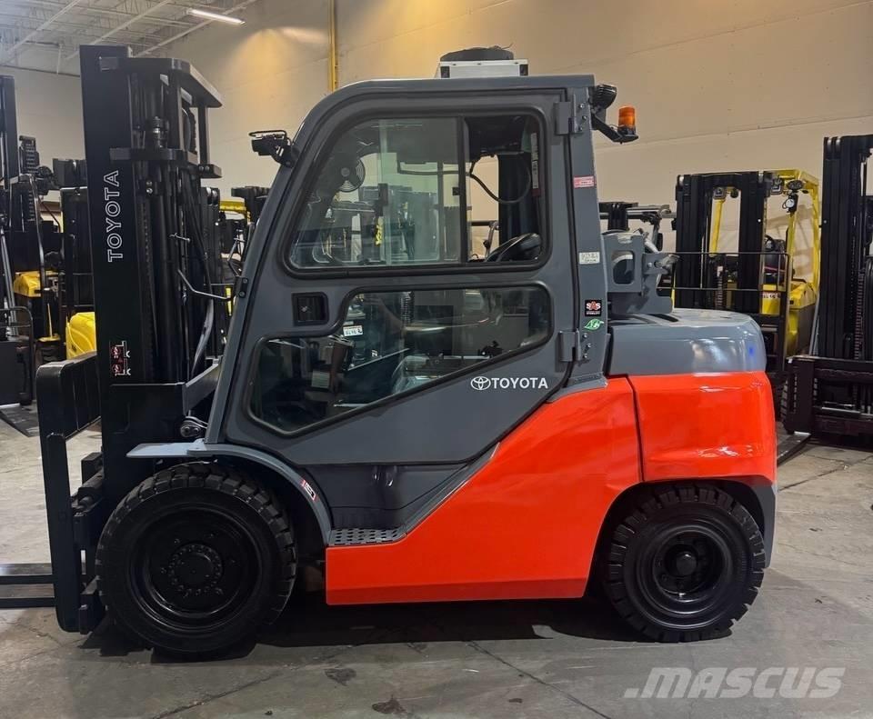 Toyota 8 FG 40 U Montacargas - otros