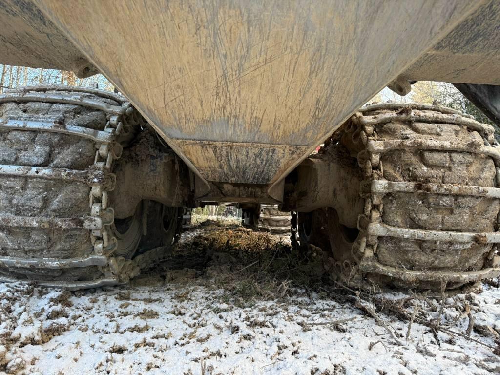 Komatsu 875 Transportadoras