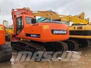 Doosan DH 225 Excavadoras sobre orugas