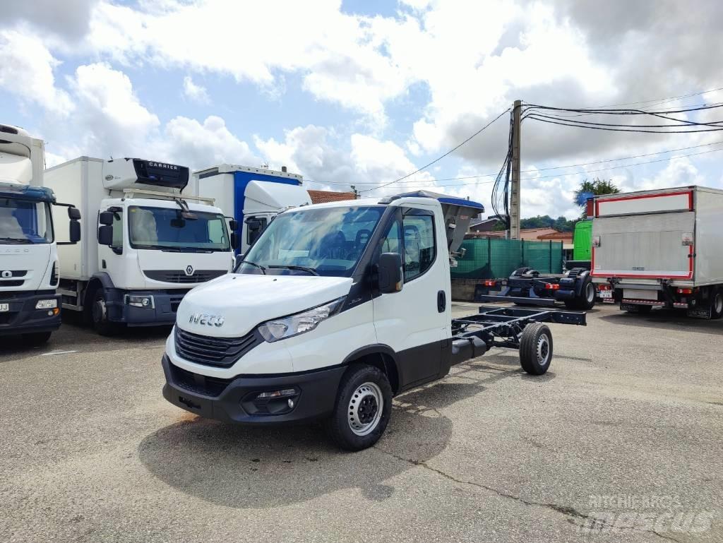 Iveco DAILY 35S16 Camiones con chasís y cabina