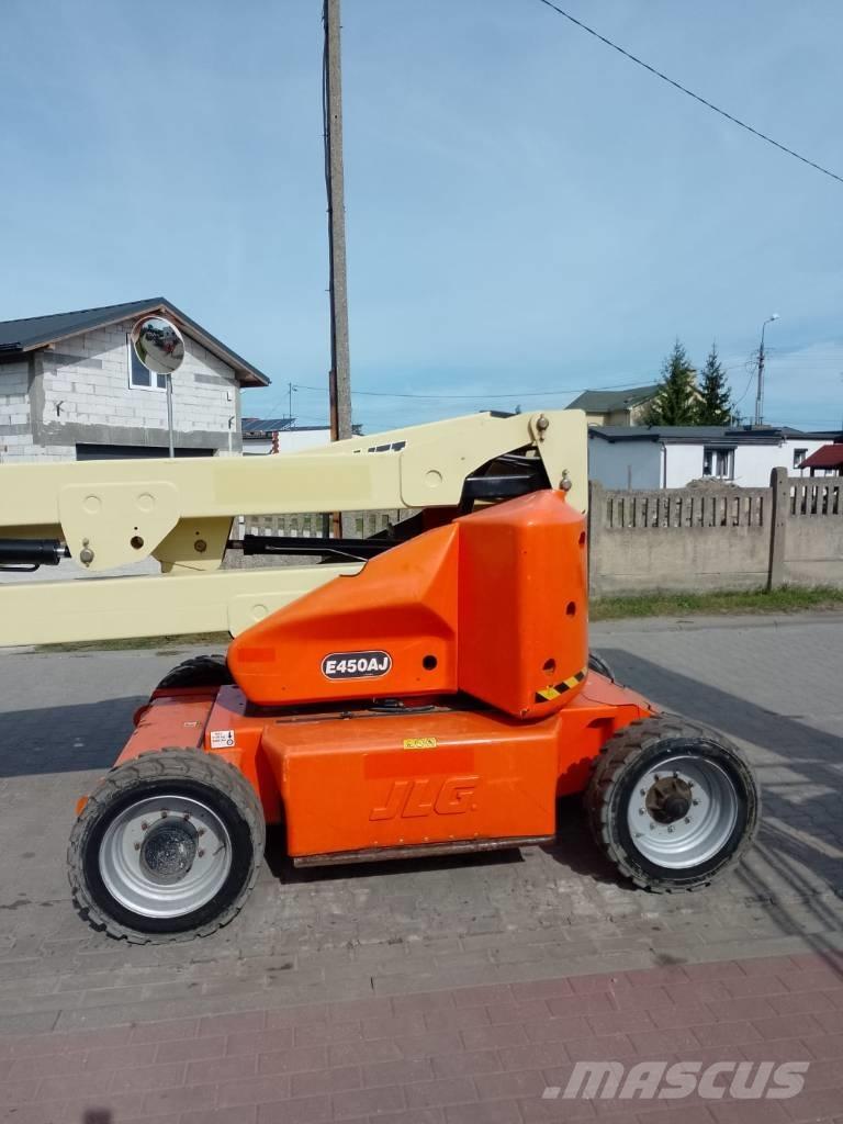 JLG E 450 AJ Plataformas con brazo de elevación manual