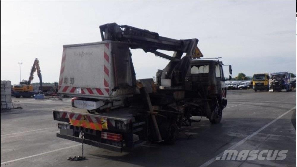 Ford TRANSIT CUSTOM Camiones con caja de remolque