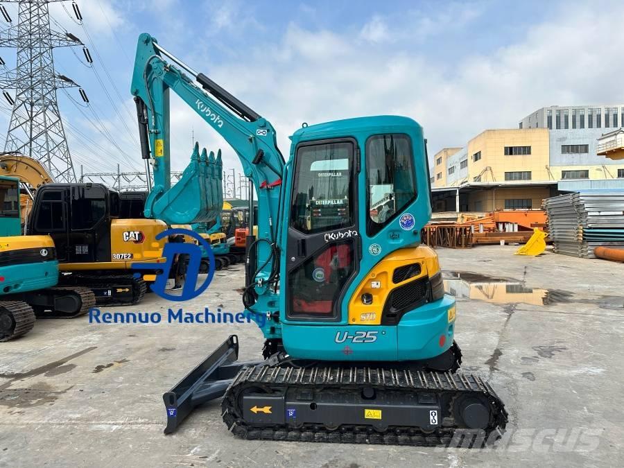 Kubota U 25 Miniexcavadoras