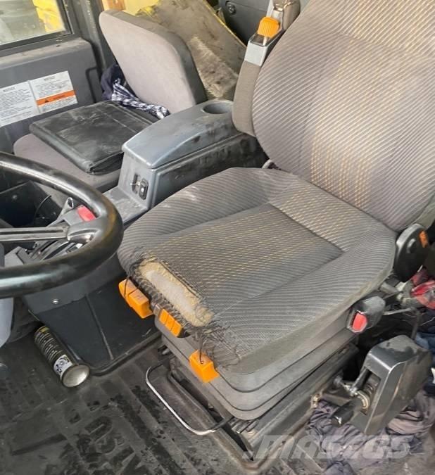 Komatsu HD 405-7 Camiones de volteo rigidos