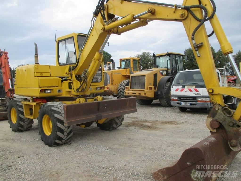 Komatsu PW 95 Excavadoras 7t - 12t