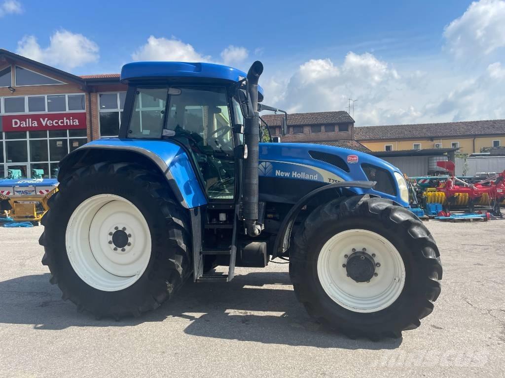 New Holland T 7550 Tractores