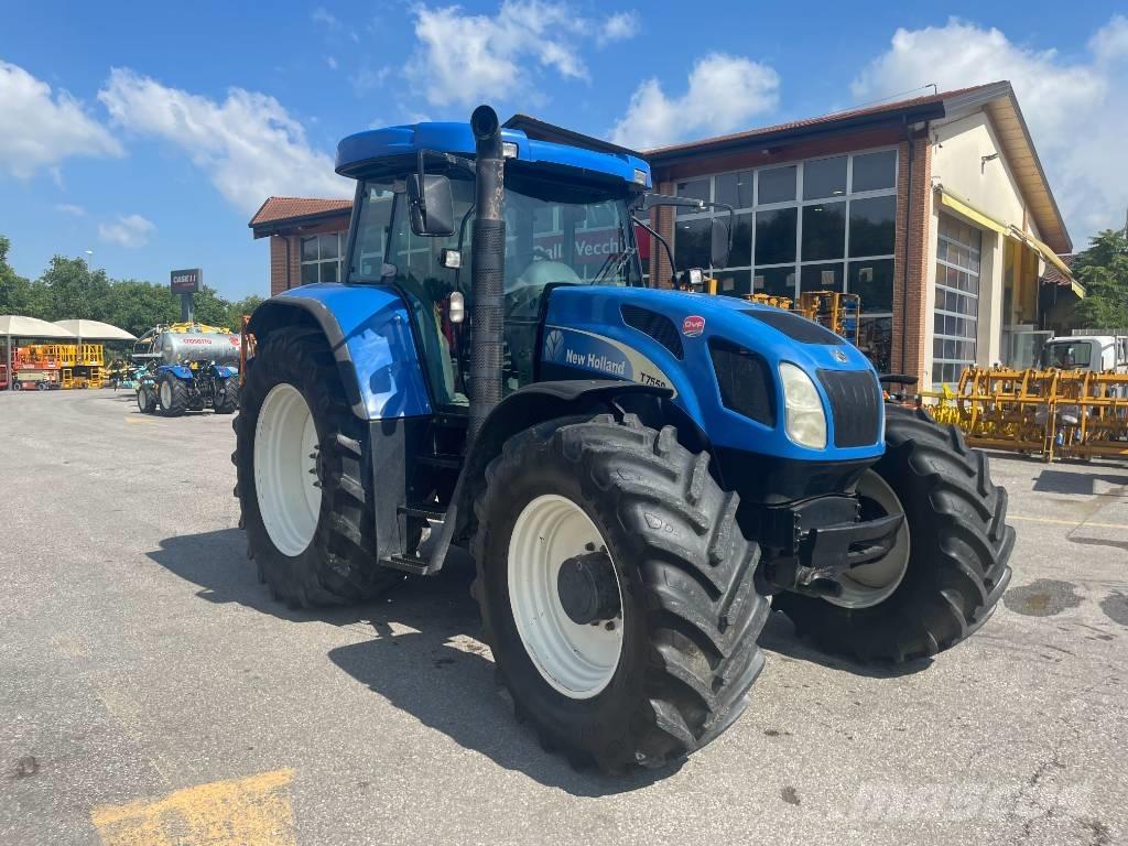 New Holland T 7550 Tractores