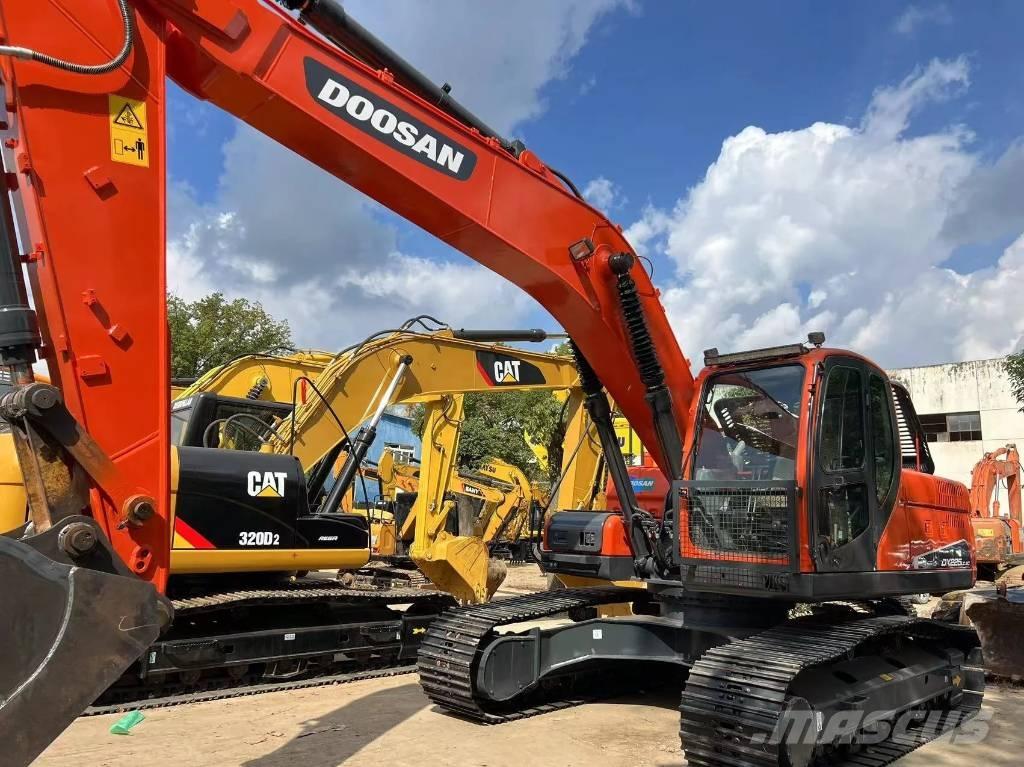 Doosan DX225LC-9C Excavadoras sobre orugas