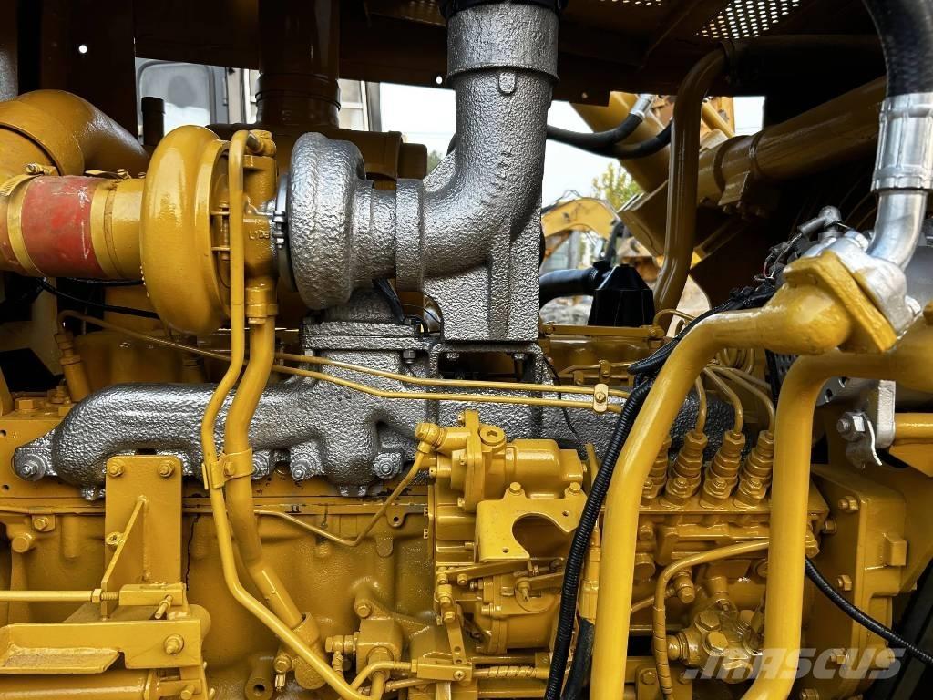 CAT D7G Buldozer sobre oruga